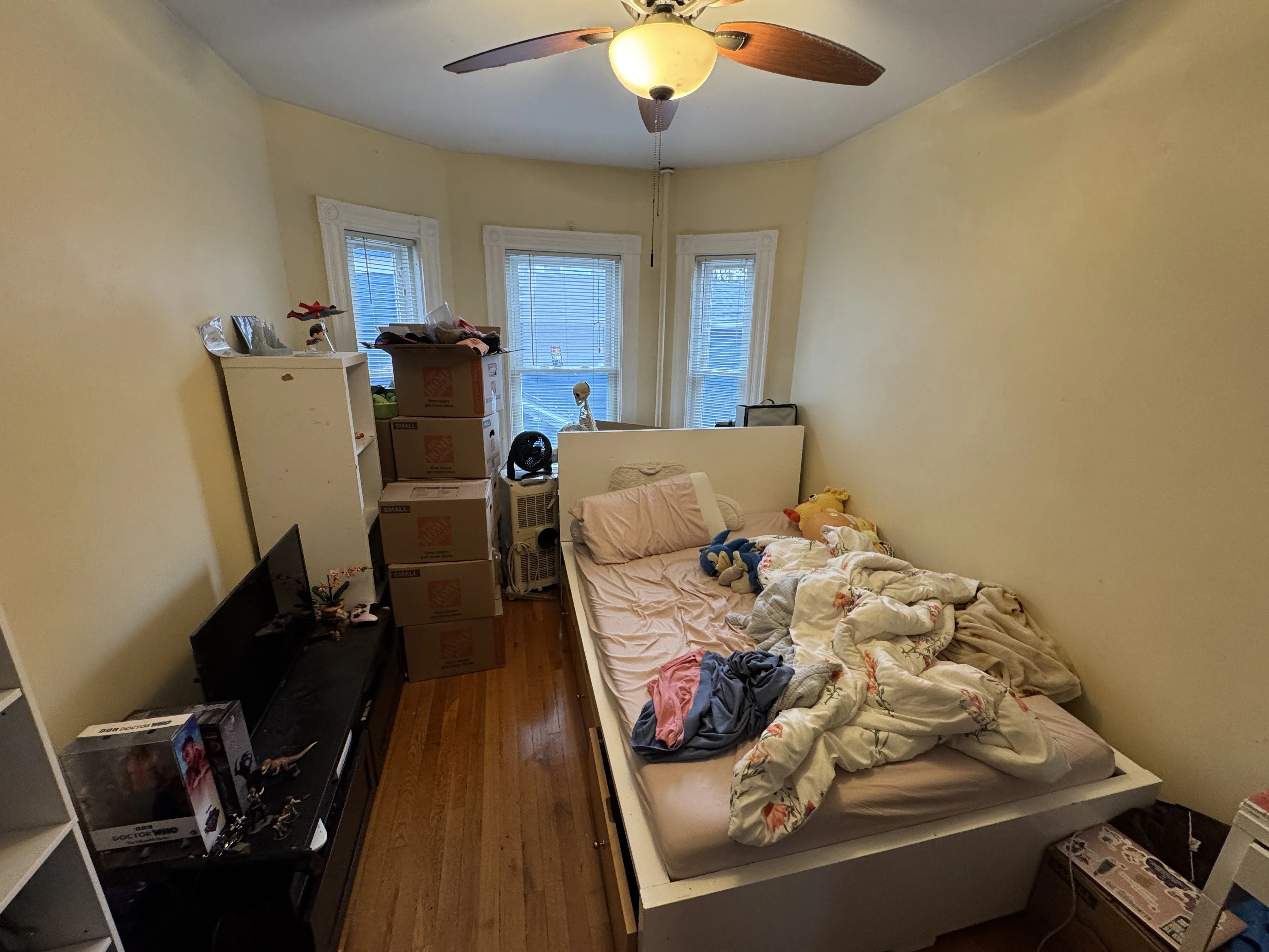 4 bed, 2 bath apartment for rent at 42 Gorham St Unit 2, Teele Square — photo 11 of 25