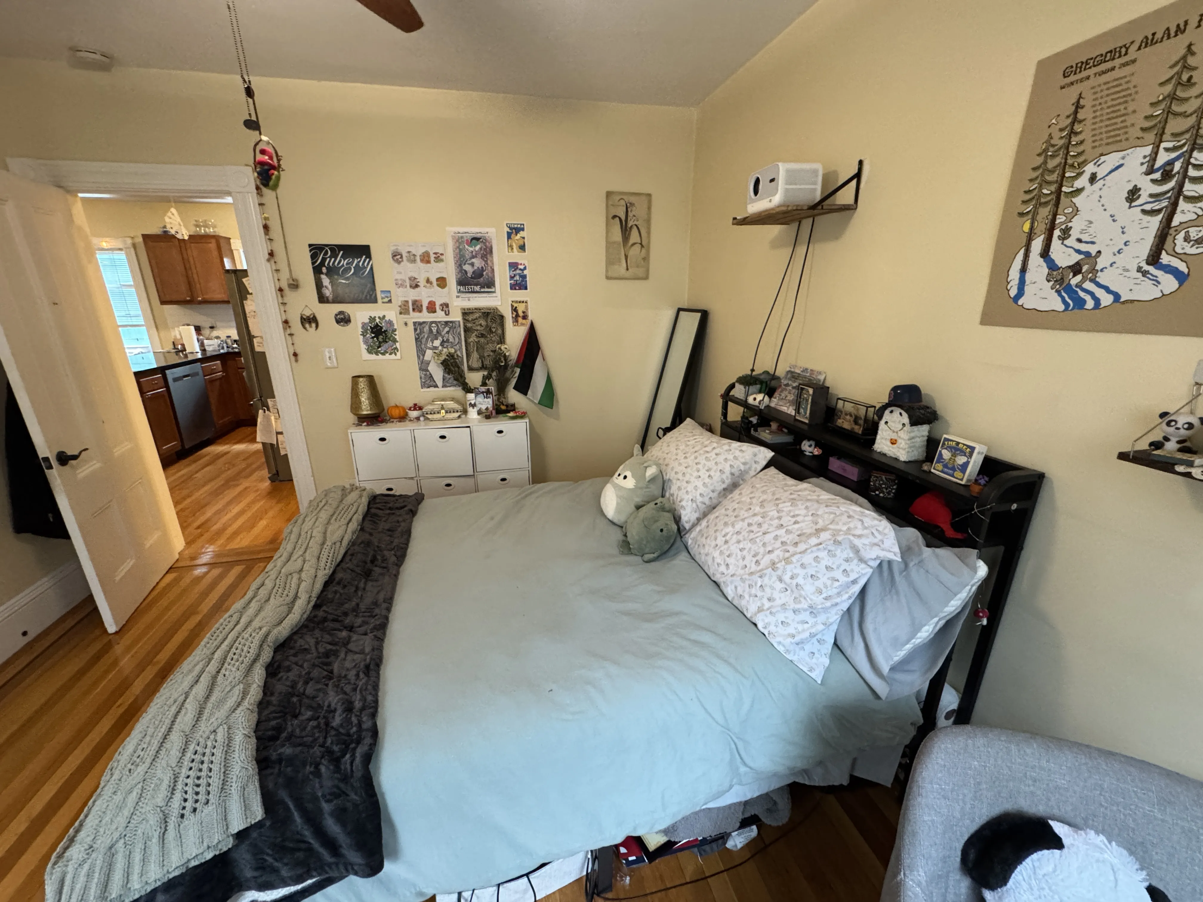 4 bed, 2 bath apartment for rent at 42 Gorham St Unit 2, Teele Square — photo 8 of 25
