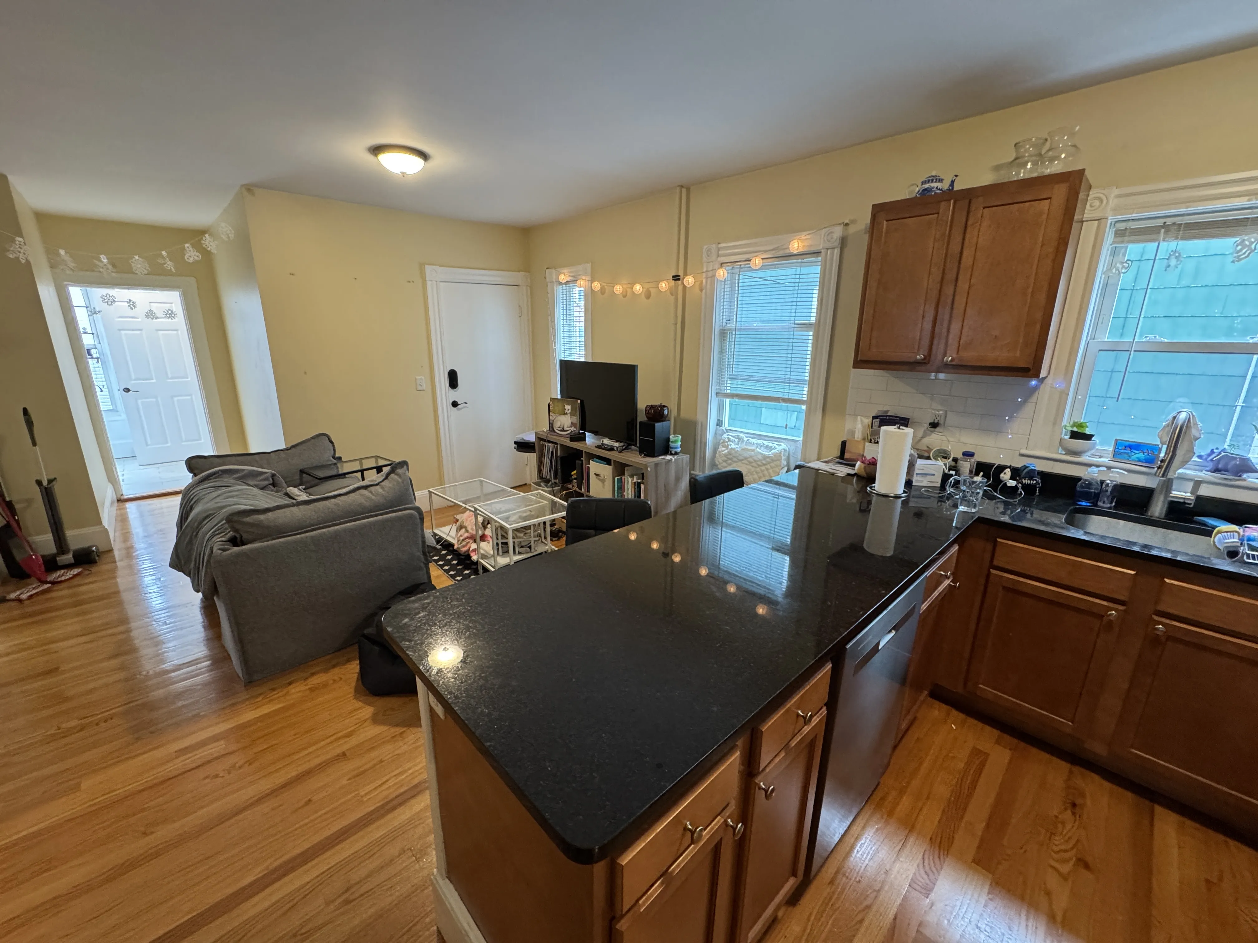4 bed, 2 bath apartment for rent at 42 Gorham St Unit 2, Teele Square — photo 1 of 25