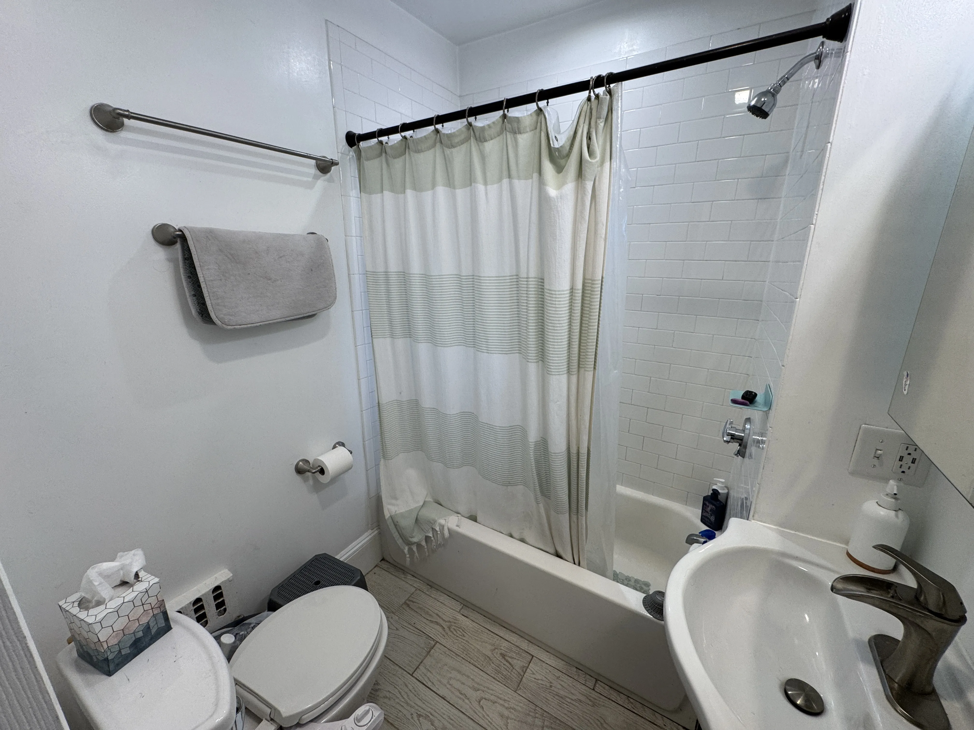 4 bed, 2 bath apartment for rent at 42 Gorham St Unit 2, Teele Square — photo 20 of 25