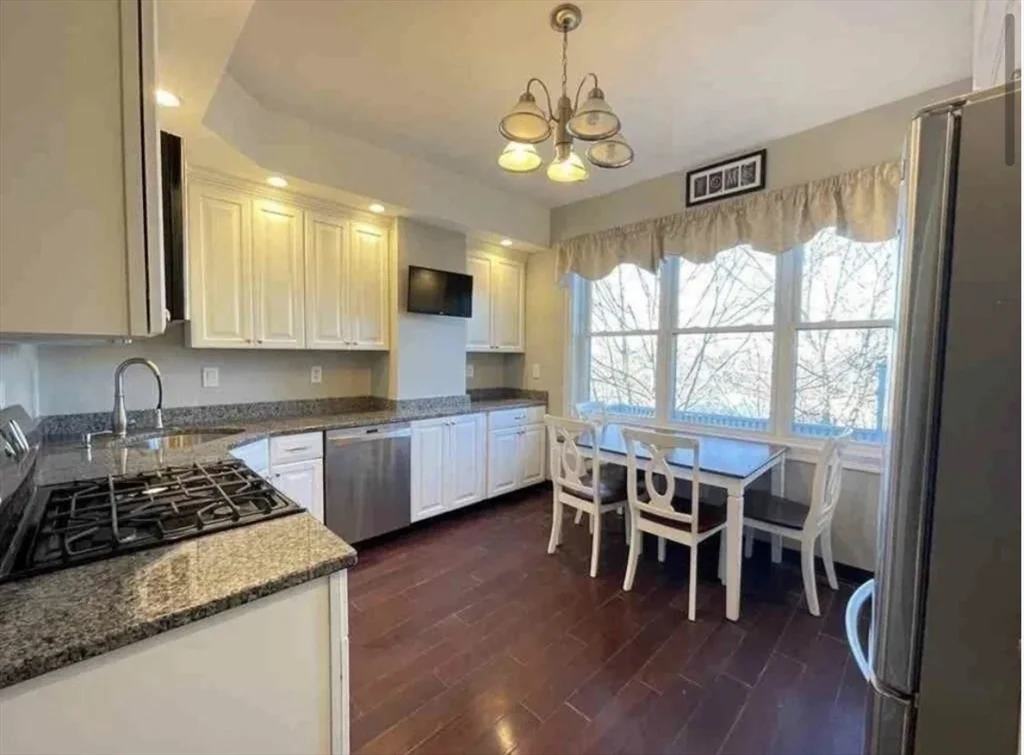 5 bed, 2 bath apartment for rent at 42 Grampian Way Unit 3, Dorchester — photo 23 of 24