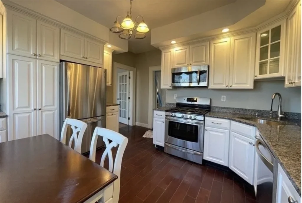 5 bed, 2 bath apartment for rent at 42 Grampian Way Unit 3, Dorchester — photo 22 of 24