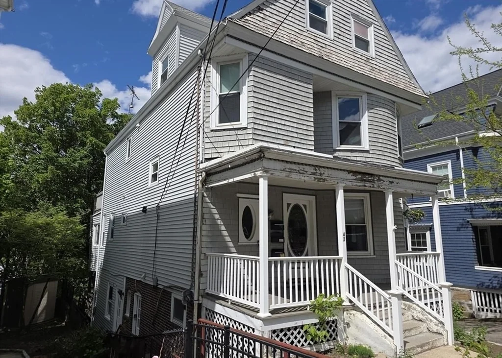 5 bed, 2 bath apartment for rent at 42 Grampian Way Unit 3, Dorchester