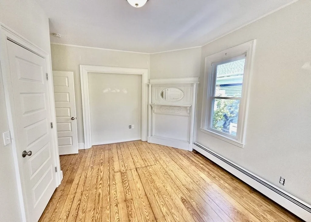 5 bed, 2 bath apartment for rent at 42 Grampian Way Unit 3, Dorchester — photo 7 of 24