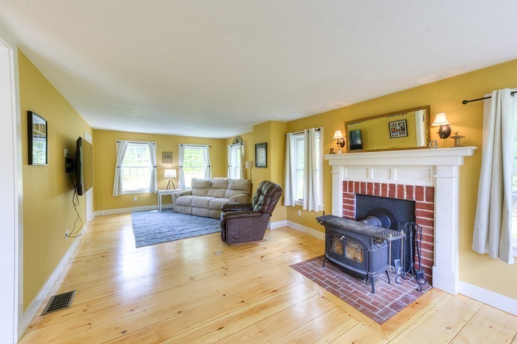 3 bed, 2 bath apartment for rent at 42 Greene Rd, Mount Wachusett — photo 17 of 40
