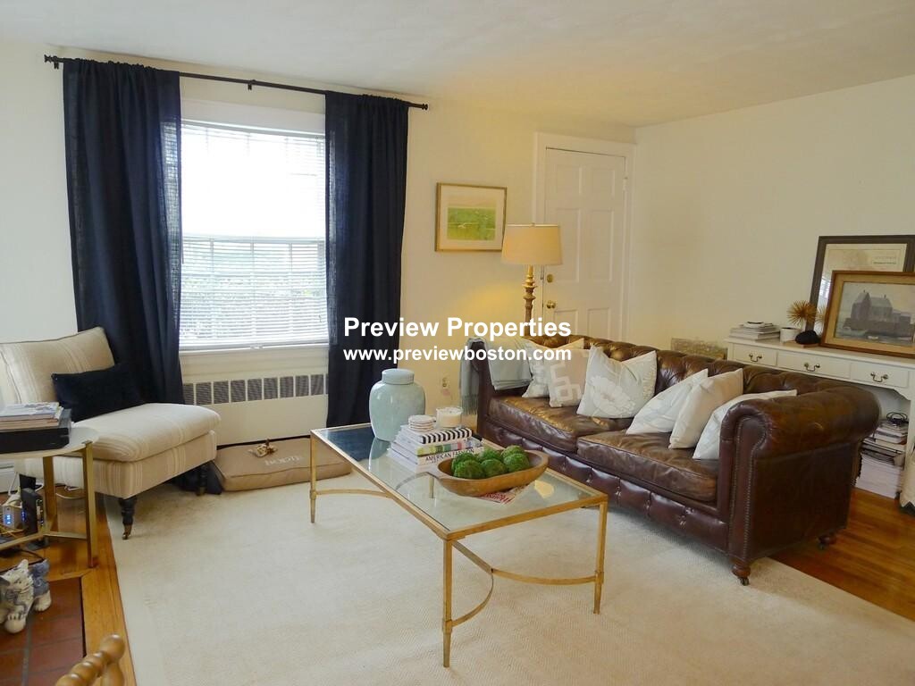 2 bed, 1 bath apartment for rent at 42 Hatfield Unit 1P, West Newton — photo 3 of 10