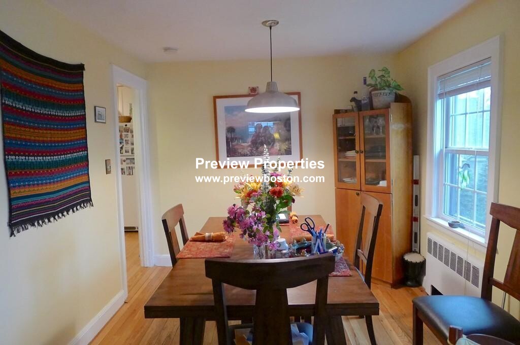 2 bed, 1 bath apartment for rent at 42 Hatfield Unit 1P, West Newton