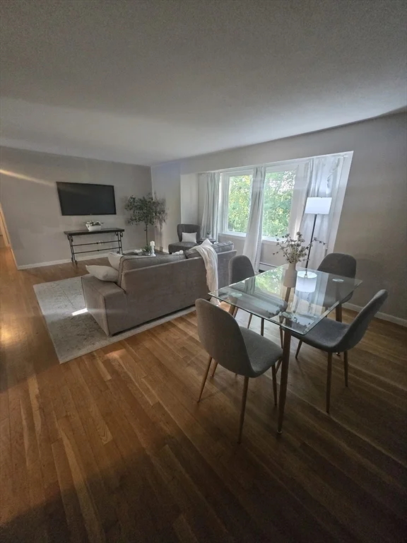 3 bed, 1 bath apartment for rent at 42 Iowa St, Tatnuck — photo 6 of 25