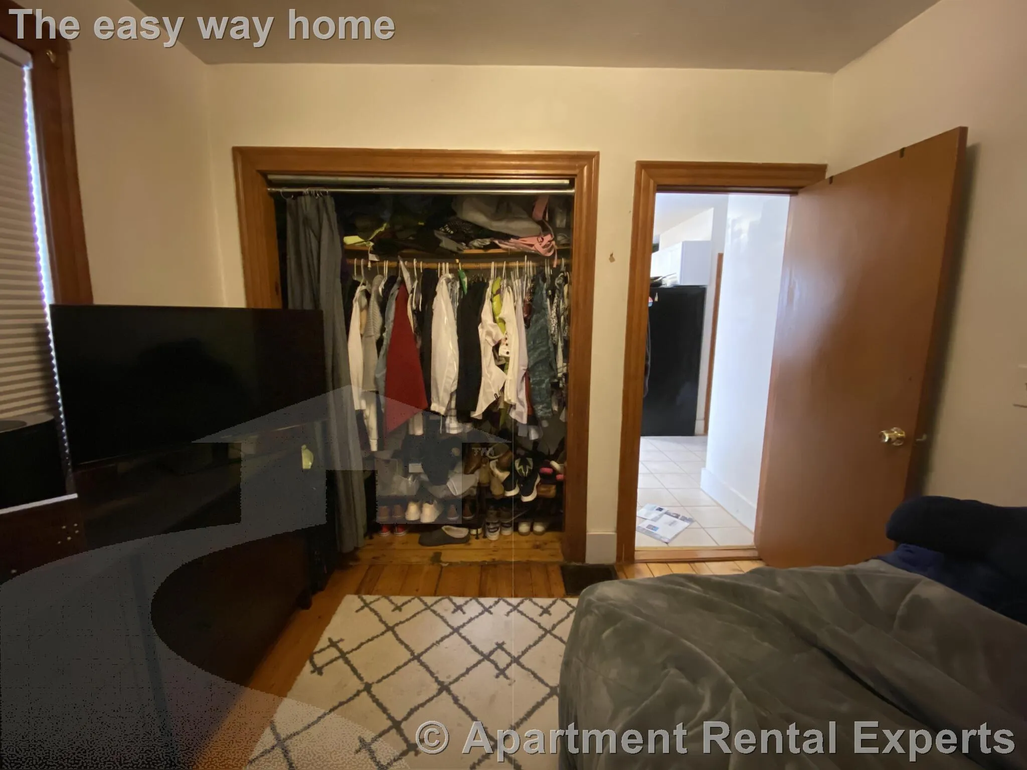 4 bed, 1 bath apartment for rent at 42 Jay St, Riverside — photo 6 of 12