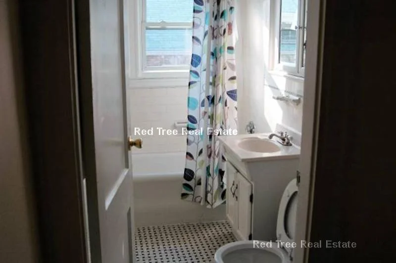 5 bed, 2 bath apartment for rent at 42 Kirkwood Rd Unit 1, Brighton — photo 12 of 17