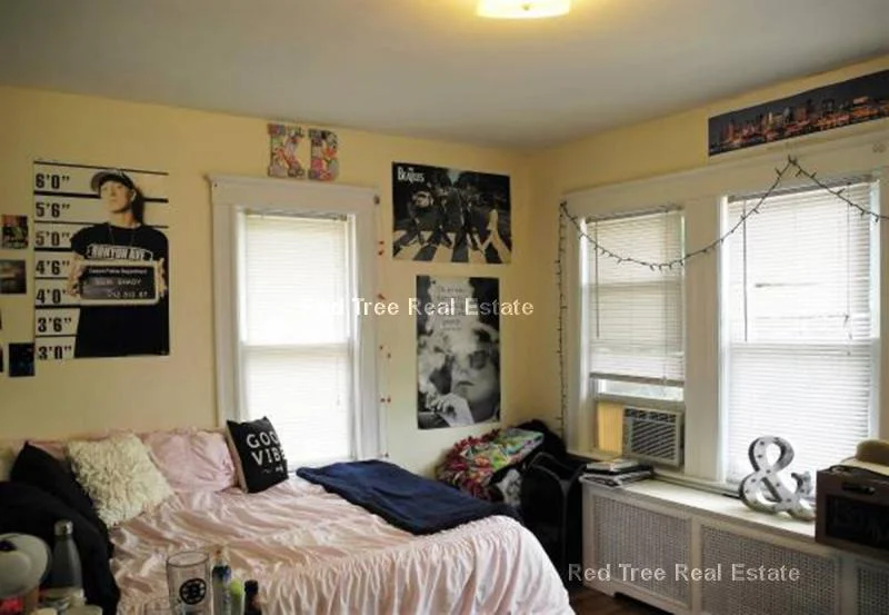 5 bed, 2 bath apartment for rent at 42 Kirkwood Rd Unit 1, Brighton — photo 7 of 17