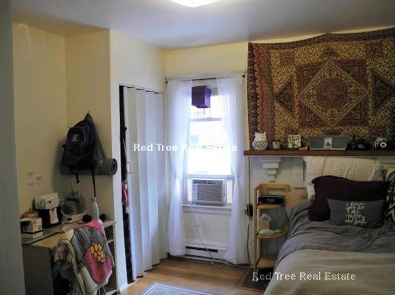 5 bed, 2 bath apartment for rent at 42 Kirkwood Rd Unit 1, Brighton — photo 6 of 17