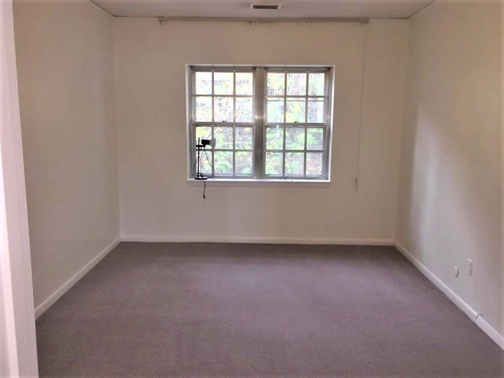 3 bed, 2 bath apartment for rent at 42 Lake Shore Ter Unit 3, Brighton — photo 4 of 5