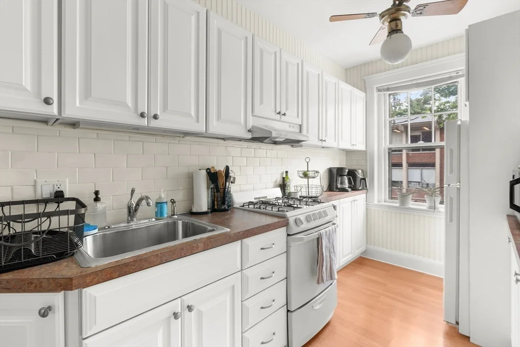1 bed, 1 bath apartment for rent at 42 Linnaean St Unit 2, Neighborhood Nine — photo 12 of 18
