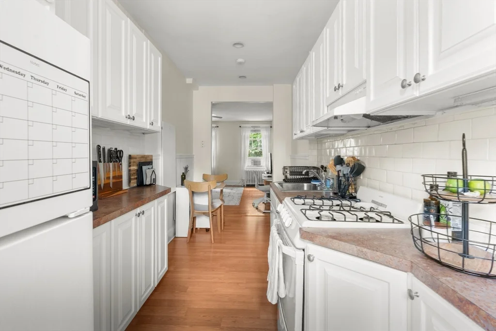 1 bed, 1 bath apartment for rent at 42 Linnaean St Unit 2, Neighborhood Nine — photo 10 of 18