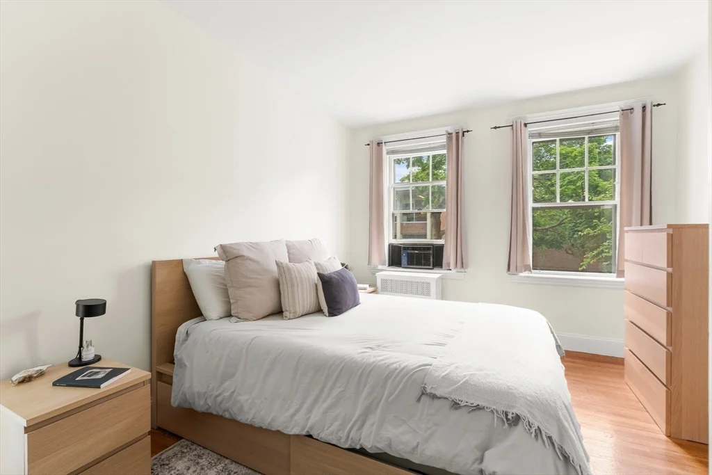 1 bed, 1 bath apartment for rent at 42 Linnaean St Unit 2, Neighborhood Nine — photo 5 of 18