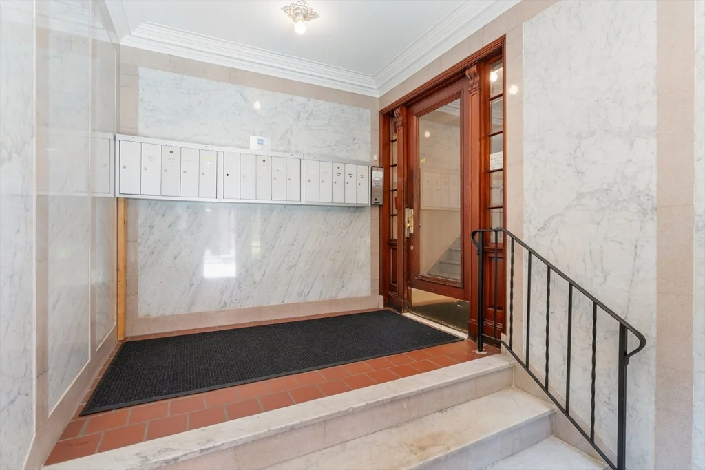 1 bed, 1 bath apartment for rent at 42 Linnaean St Unit 2, Neighborhood Nine — photo 16 of 18