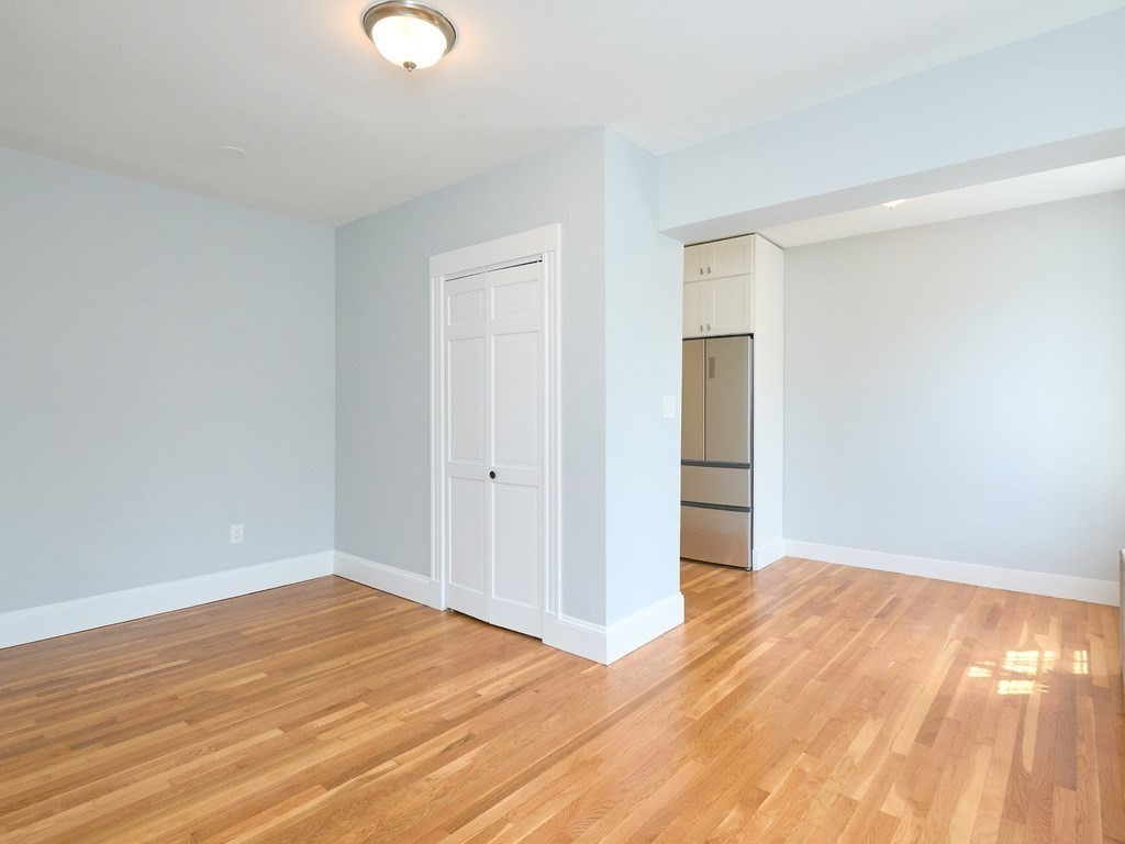 Studio bed, 1 bath apartment for rent at 42 Linnaean St Unit 6, Neighborhood Nine — photo 5 of 11