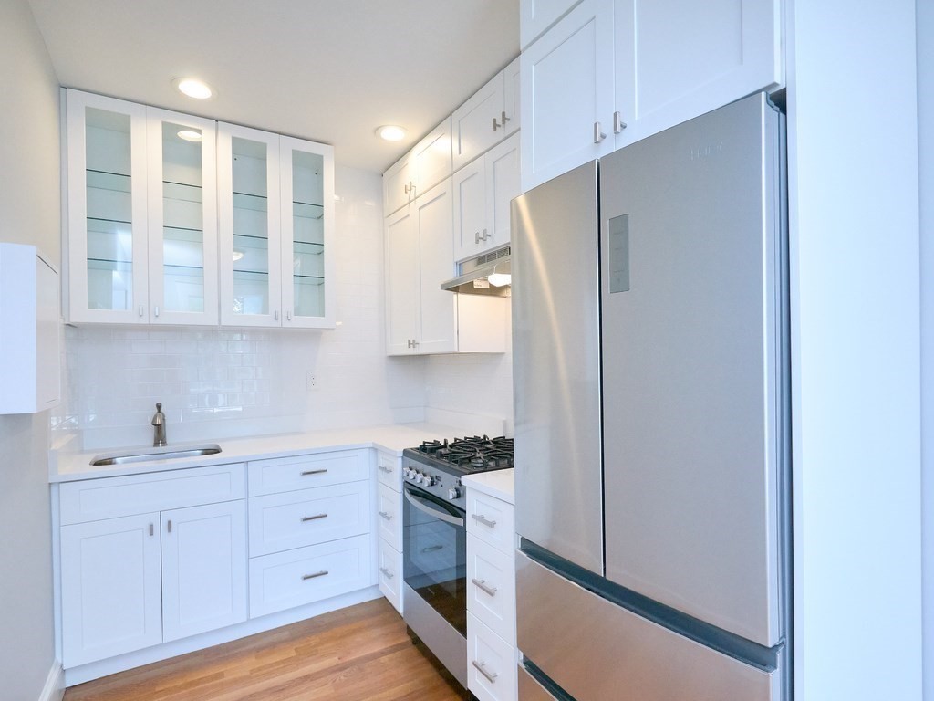 Studio bed, 1 bath apartment for rent at 42 Linnaean St Unit 6, Neighborhood Nine — photo 1 of 11