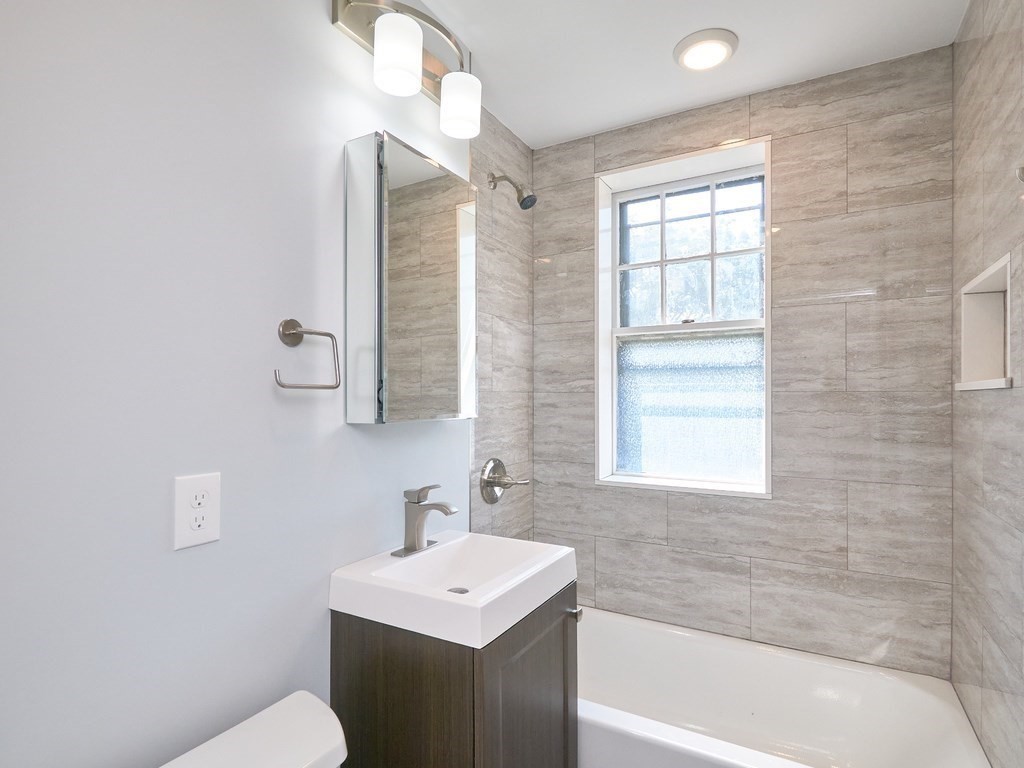 Studio bed, 1 bath apartment for rent at 42 Linnaean St Unit 6, Neighborhood Nine — photo 7 of 11