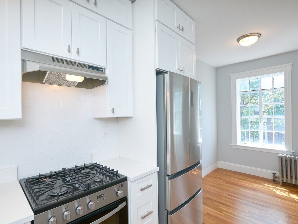 Studio bed, 1 bath apartment for rent at 42 Linnaean St Unit 6, Neighborhood Nine — photo 2 of 11