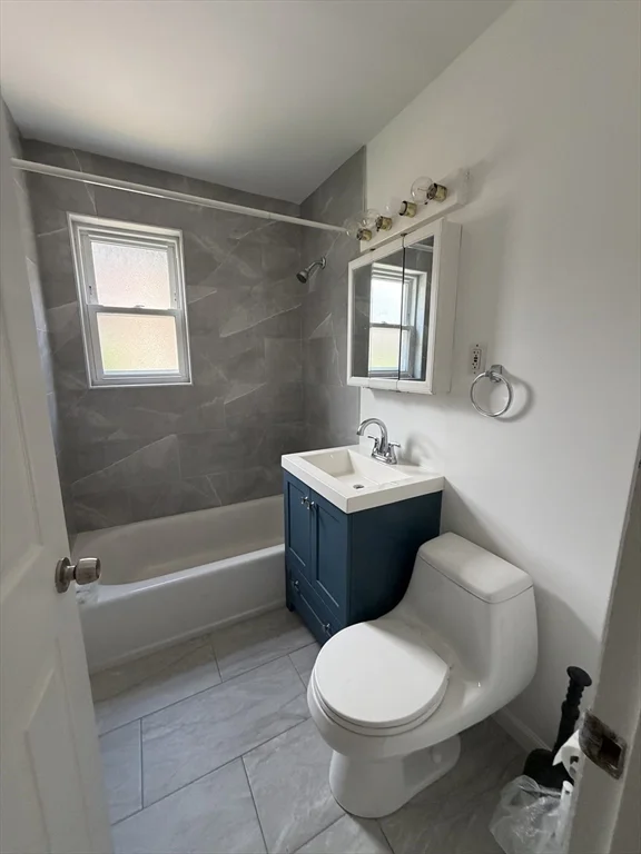 2 bed, 1 bath apartment for rent at 42 Lionel Ave Unit C, Waltham — photo 5 of 11