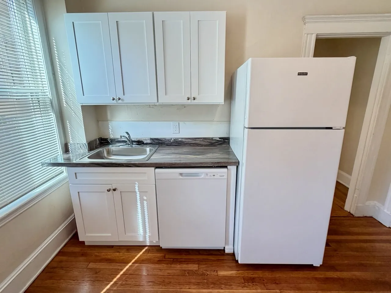 1 bed, 1 bath apartment for rent at 42 Long Ave Unit 2, Brighton — photo 3 of 10