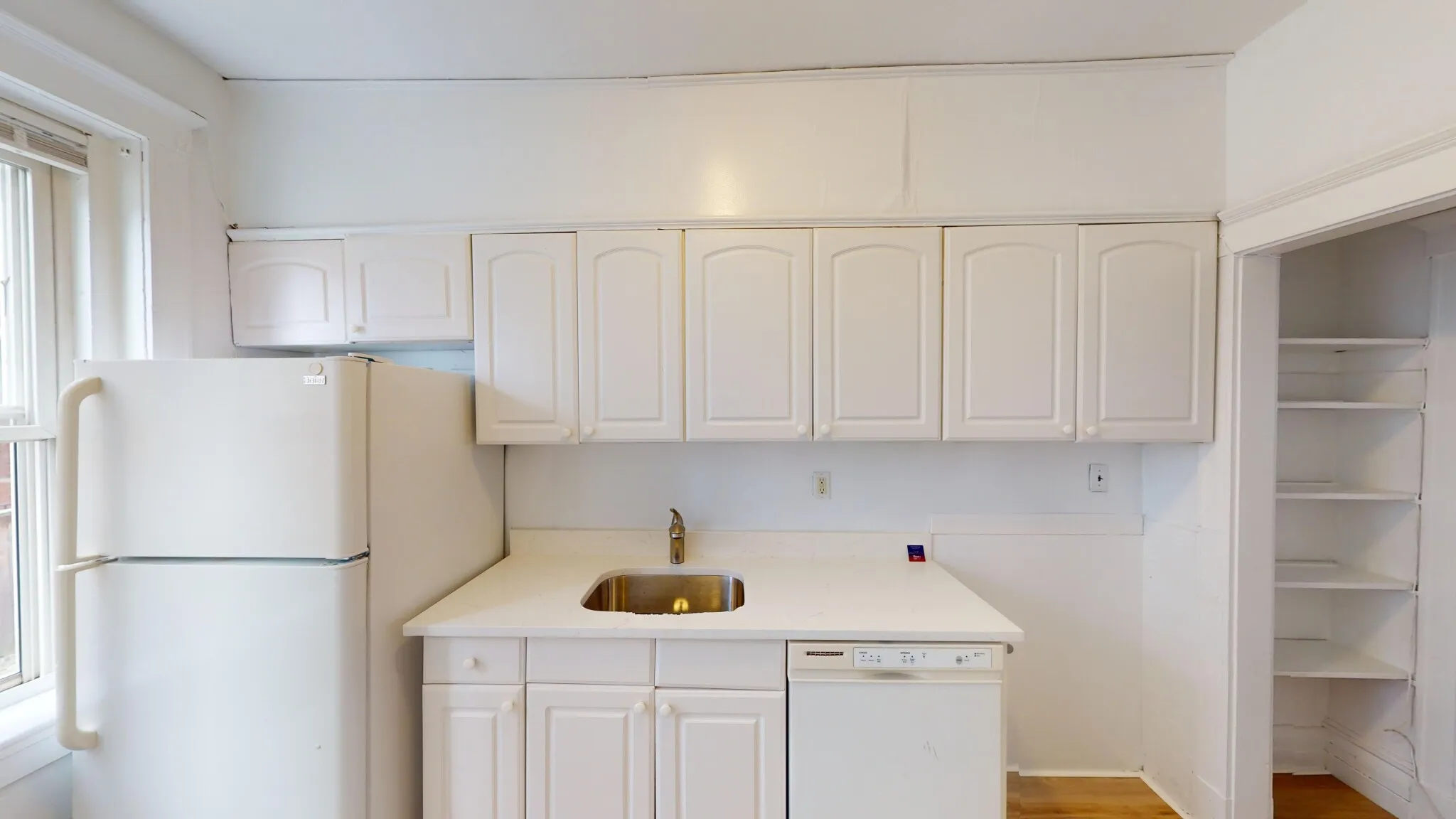 2 bed, 1 bath apartment for rent at 42 Longwood Ave Unit 2, Coolidge Corner — photo 7 of 25