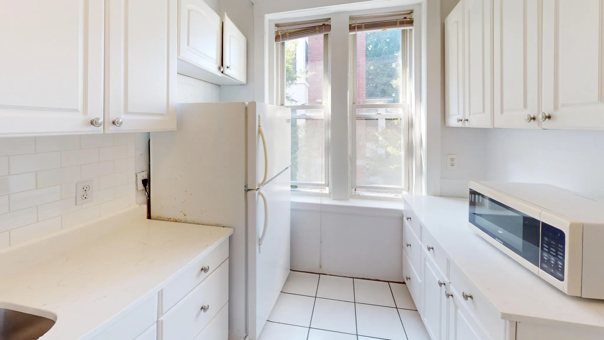 2 bed, 1 bath apartment for rent at 42 Longwood Ave Unit 3, Coolidge Corner — photo 17 of 29