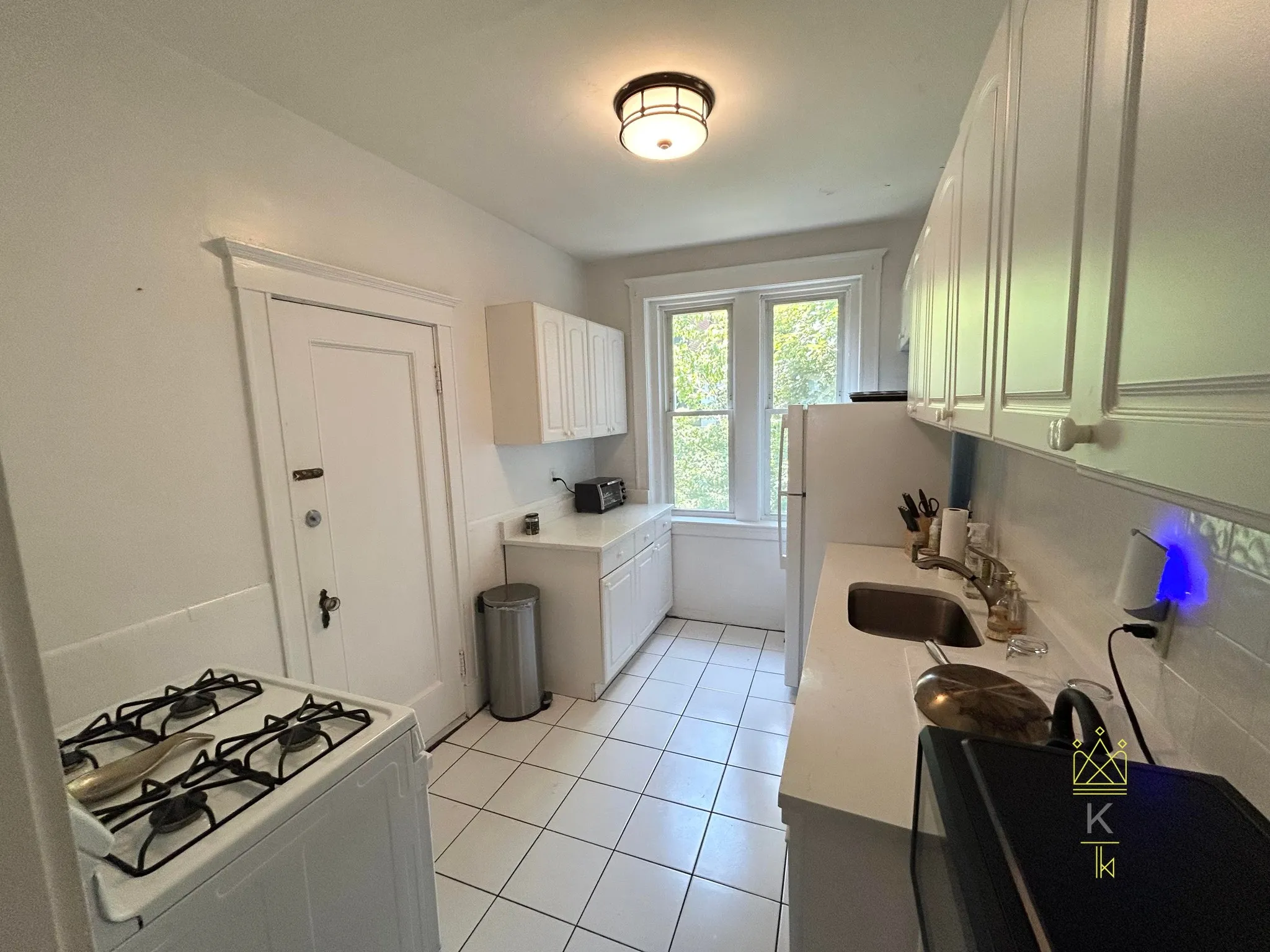 2 bed, 1 bath apartment for rent at 42 Longwood Ave Unit 4, Coolidge Corner — photo 6 of 9