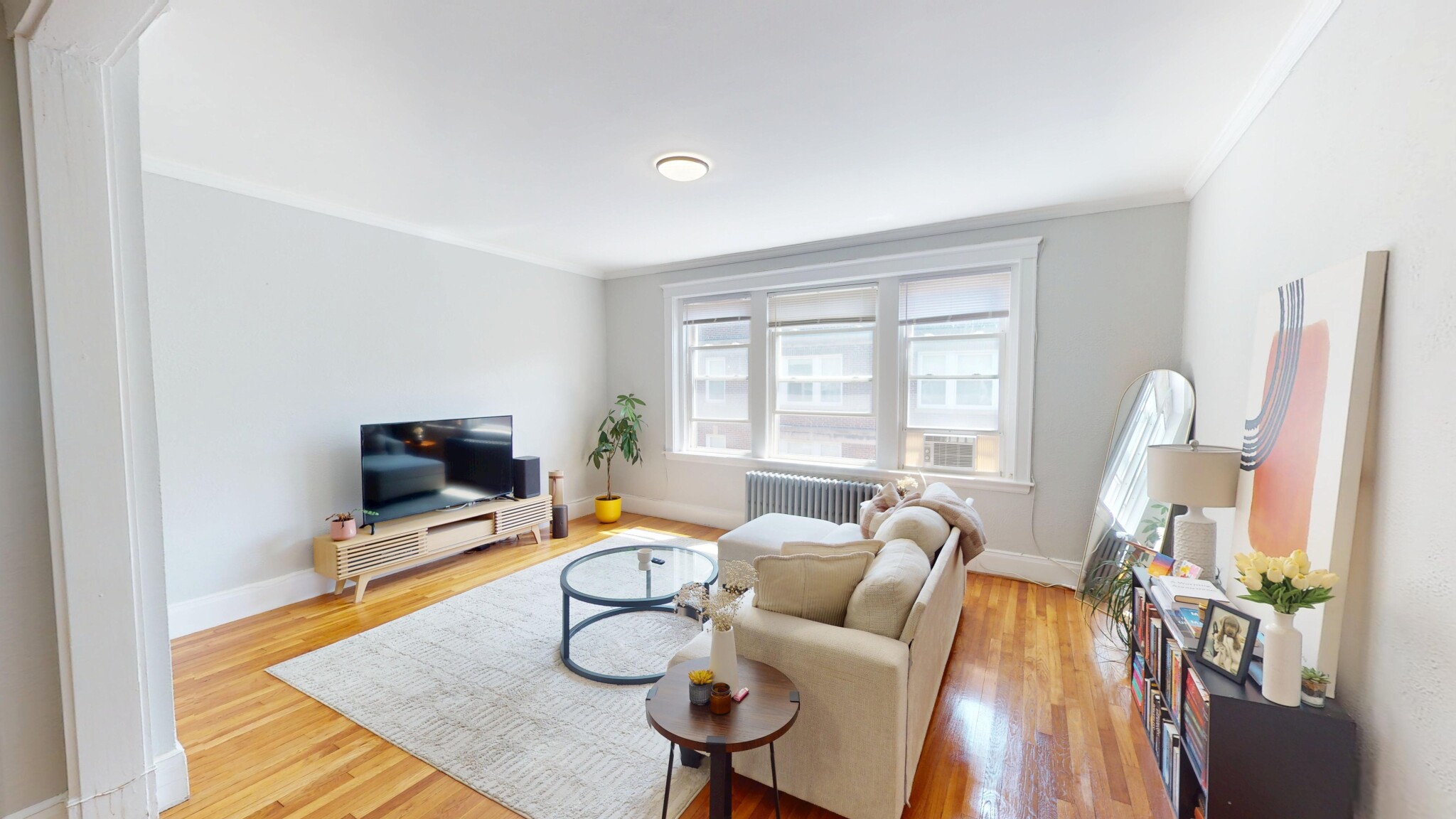 2 bed, 1 bath apartment for rent at 42 Longwood Ave Unit 5, Coolidge Corner — photo 2 of 10