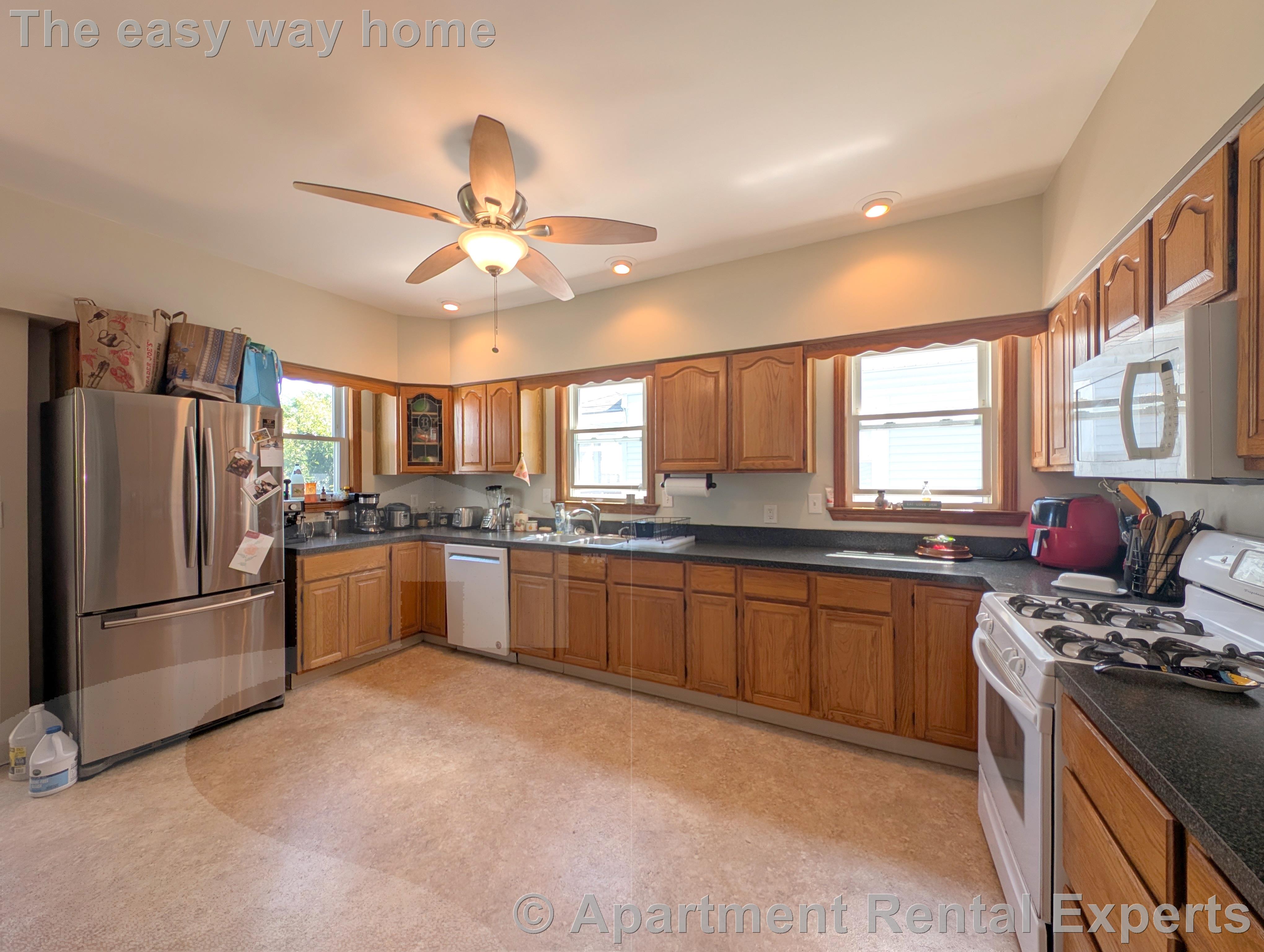 4 bed, 1 bath apartment for rent at 42 Lowden Ave Unit 2, Davis Square — photo 2 of 25