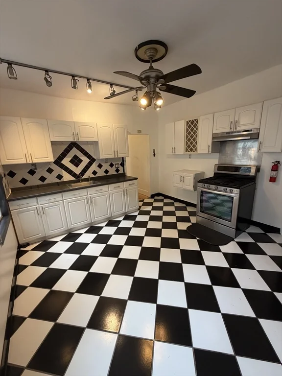 2 bed, 1 bath apartment for rent at 42 Lucerne St Unit 1, Dorchester