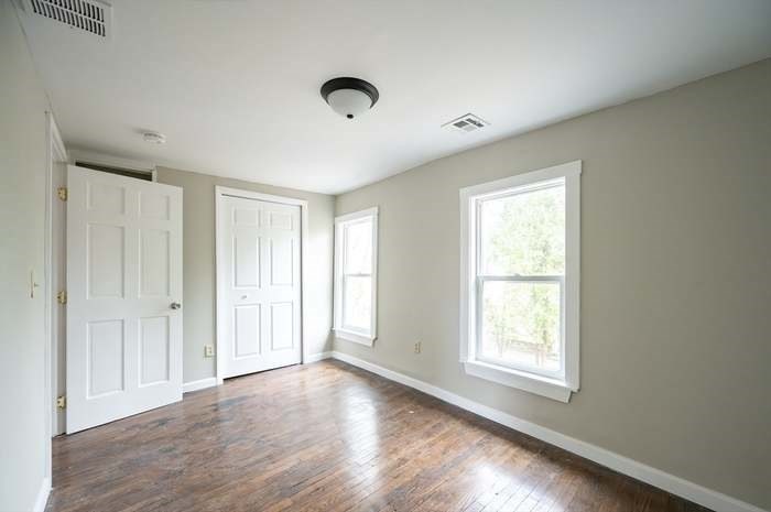 3 bed, 1 bath apartment for rent at 42 Mason St Unit 2, Taunton — photo 4 of 8