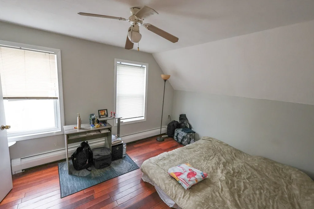 3 bed, 1 bath apartment for rent at 42 May St, Everett — photo 7 of 10