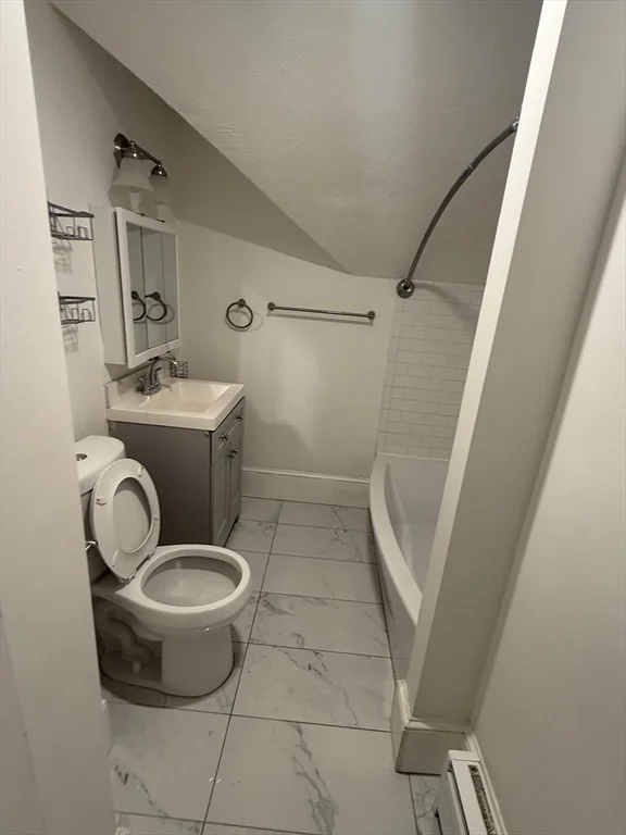 4 bed, 1 bath apartment for rent at 42 Mott St Unit 3, Fall River — photo 5 of 13