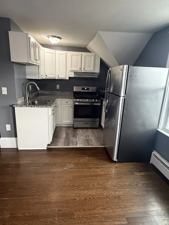 4 bed, 1 bath apartment for rent at 42 Mott St Unit 3, Fall River