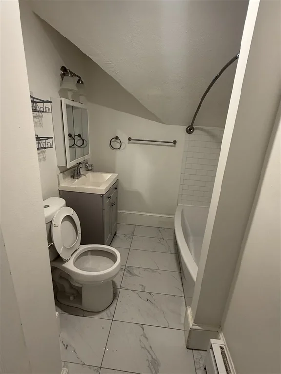 4 bed, 1 bath apartment for rent at 42 Mott St Unit 3, Fall River — photo 6 of 13