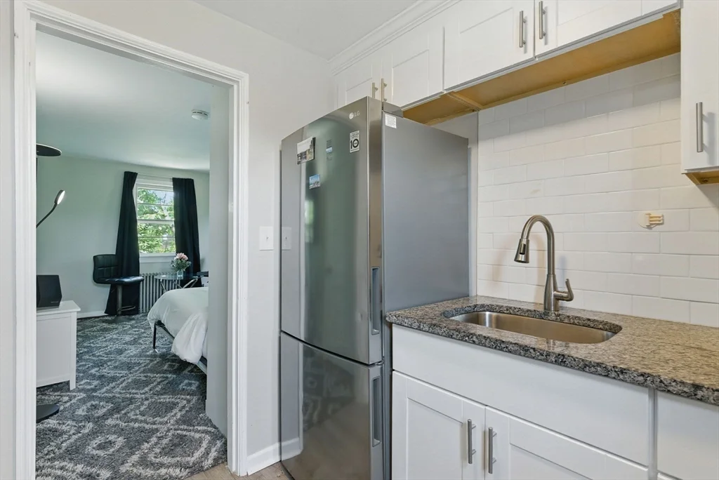 Studio bed, 1 bath apartment for rent at 42 Newman Rd Unit 3, Malden — photo 9 of 23