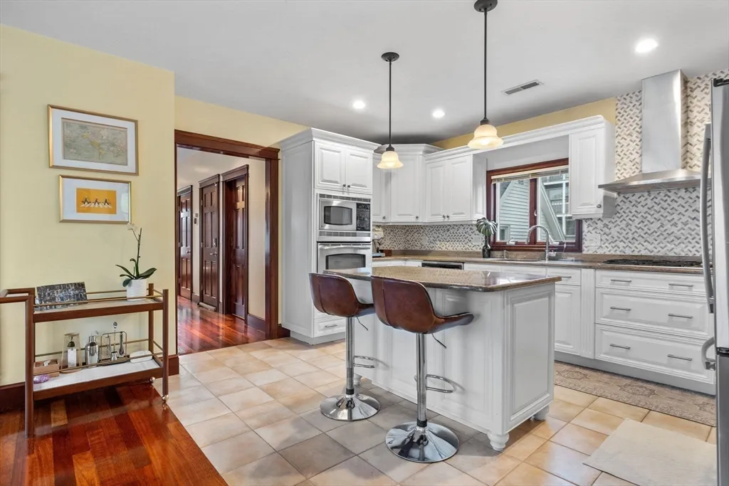 3 bed, 1 bath apartment for rent at 42 Orchard Unit 2, Beachmont — photo 6 of 26