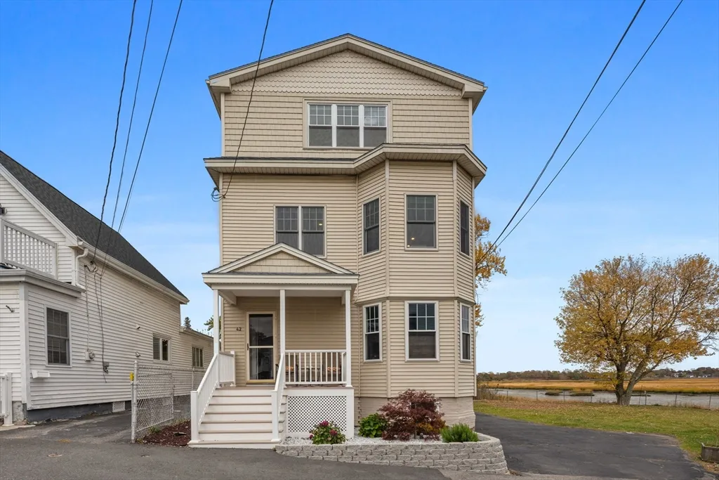 3 bed, 1 bath apartment for rent at 42 Orchard Unit 2, Beachmont