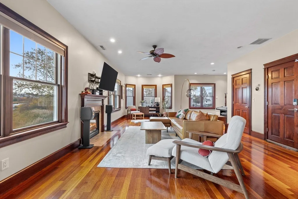3 bed, 1 bath apartment for rent at 42 Orchard Unit 2, Beachmont — photo 4 of 26
