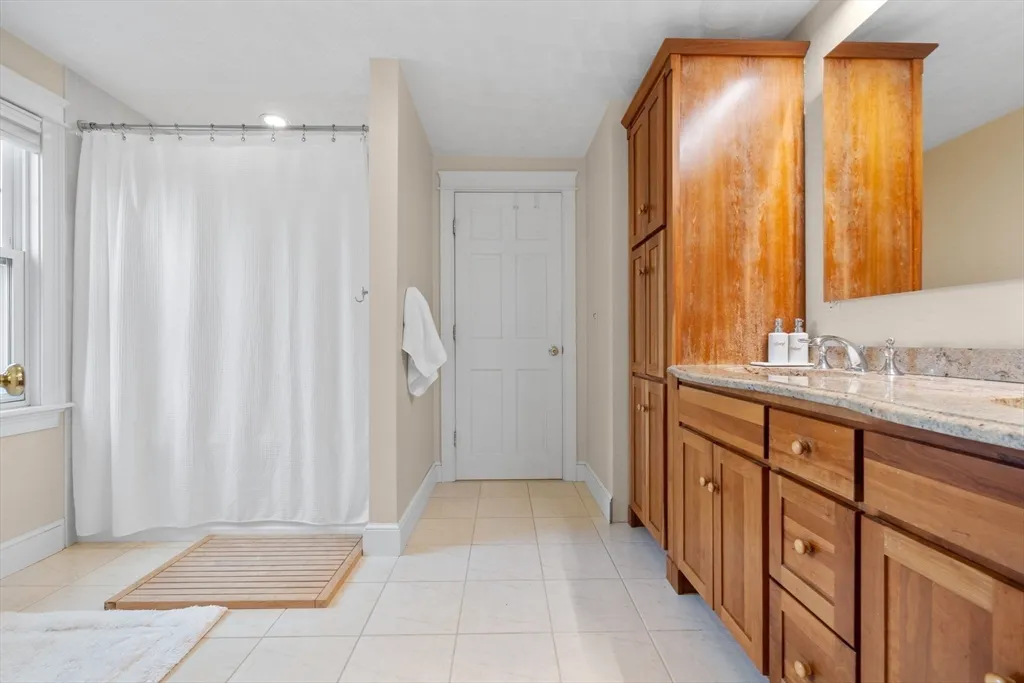 3 bed, 1 bath apartment for rent at 42 Orchard Unit 2, Beachmont — photo 20 of 26