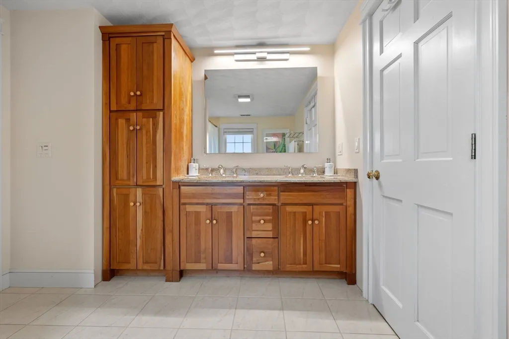 3 bed, 1 bath apartment for rent at 42 Orchard Unit 2, Beachmont — photo 21 of 26