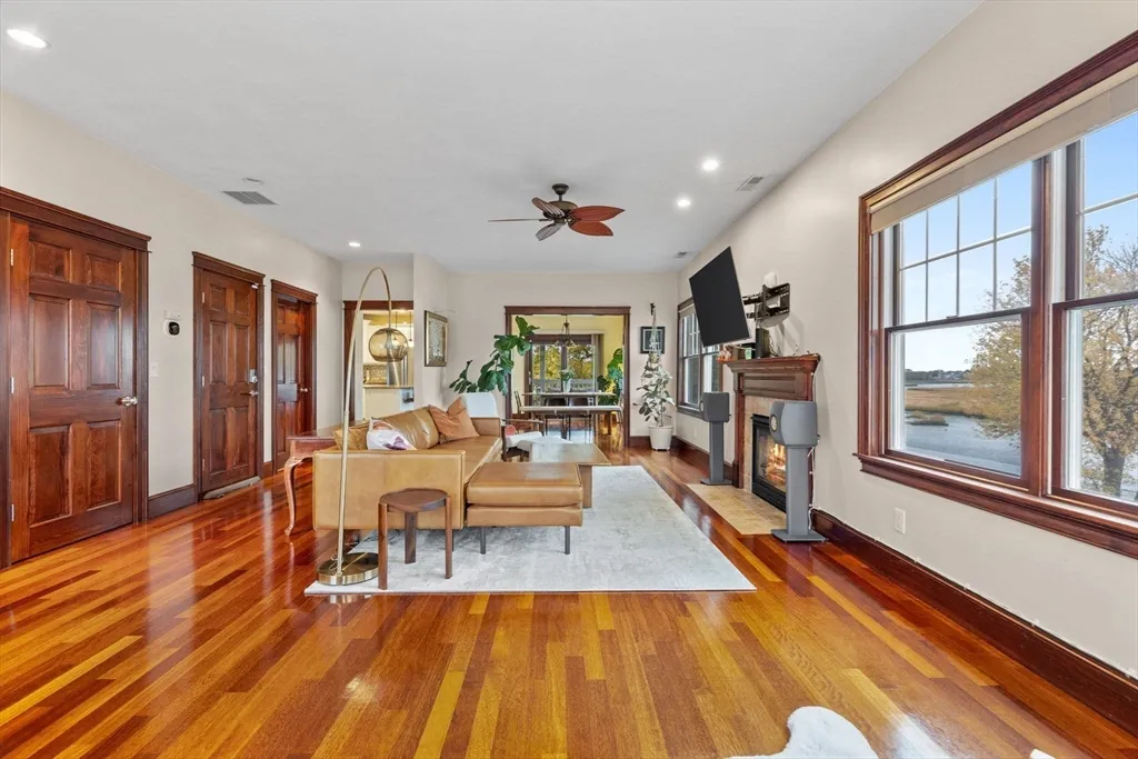 3 bed, 1 bath apartment for rent at 42 Orchard Unit 2, Beachmont — photo 3 of 26
