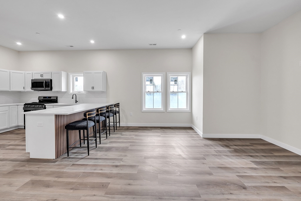 2 bed, 1 bath apartment for rent at 42 Park St Unit 42B, Ayer — photo 2 of 17
