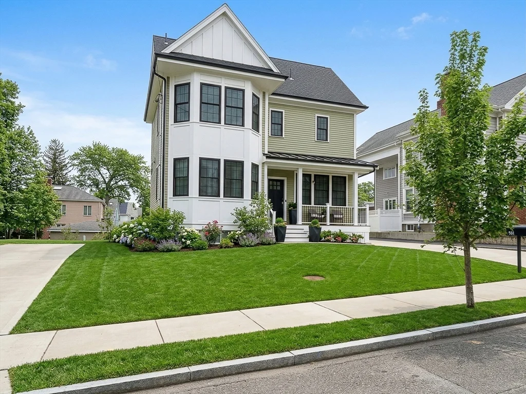 6 bed, 4+ bath apartment for rent at 42 Parsons St Unit TH, West Newton — photo 1 of 36