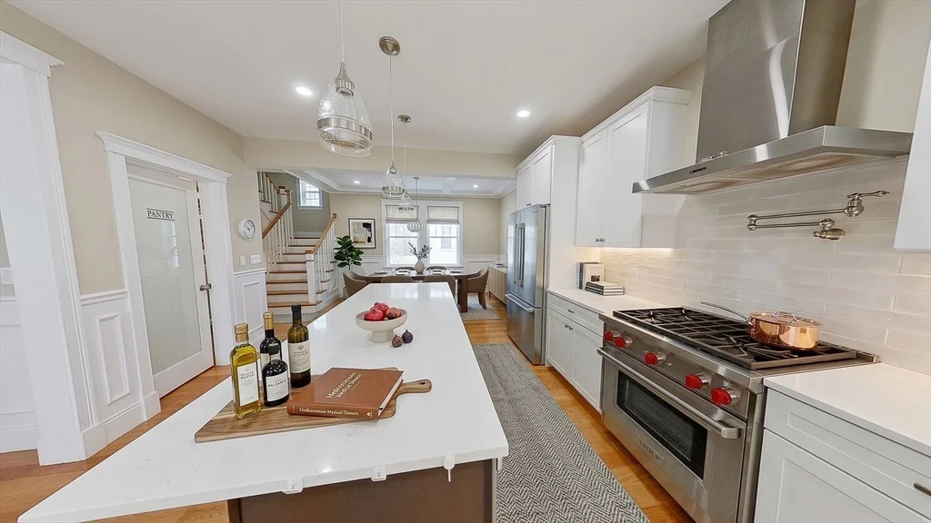 6 bed, 4+ bath apartment for rent at 42 Parsons St Unit TH, West Newton — photo 8 of 36