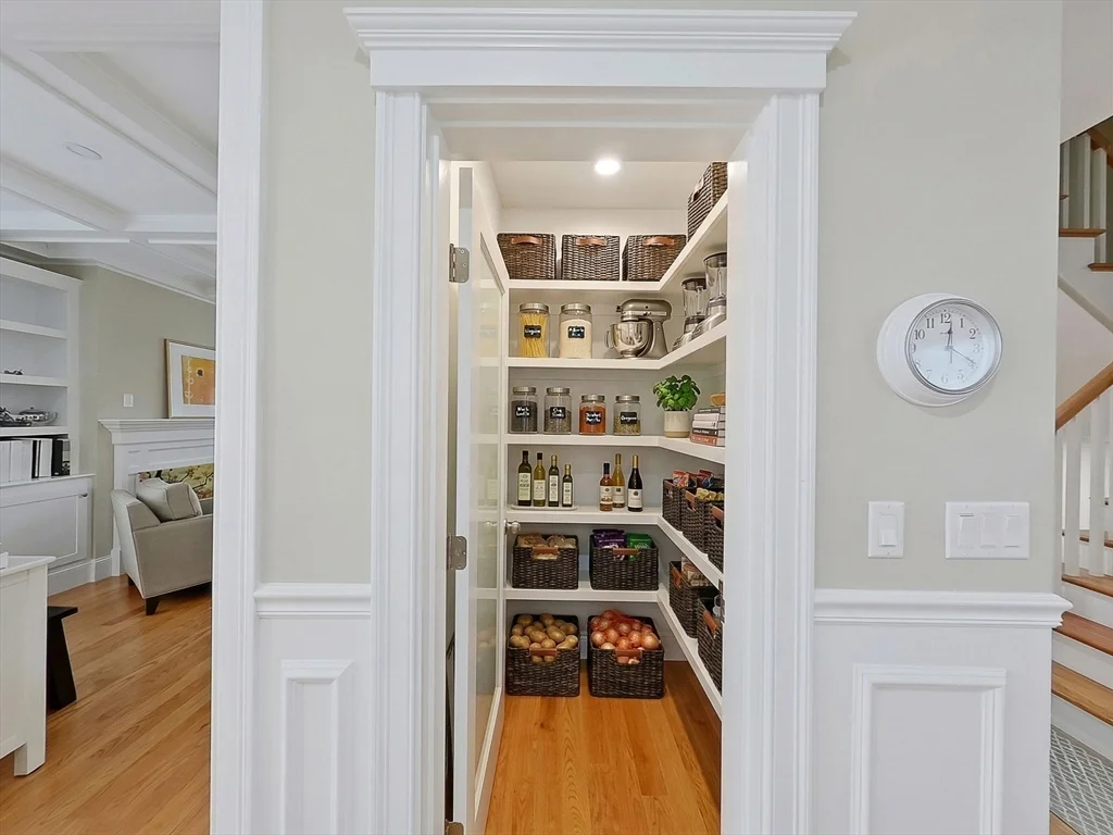 6 bed, 4+ bath apartment for rent at 42 Parsons St Unit TH, West Newton — photo 12 of 36
