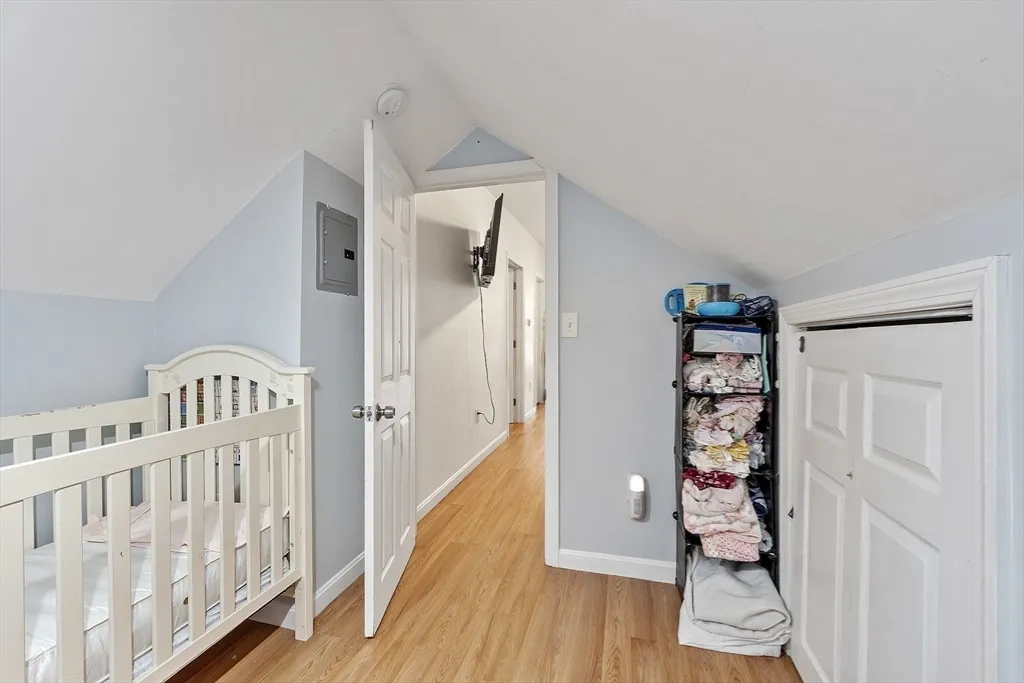 5 bed, 2 bath apartment for rent at 42 Perry Ave Unit 2, Lawrence — photo 6 of 8